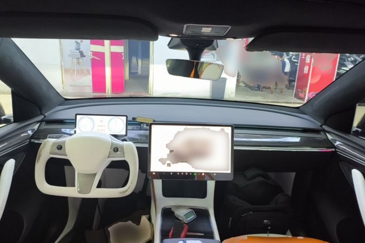 Used Tesla Model Y 2022 Rear-Wheel-Drive Version Center Console