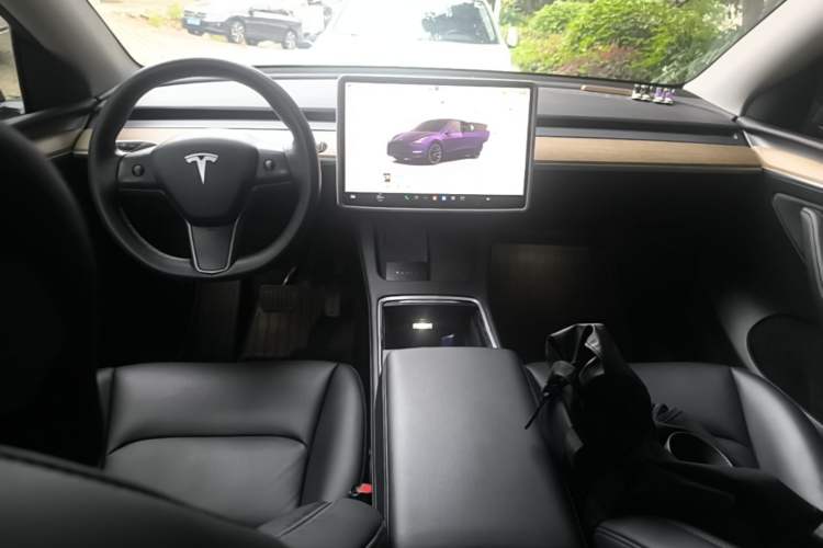 Used Tesla Model Y 2022 Rear-Wheel-Drive Version Center Console