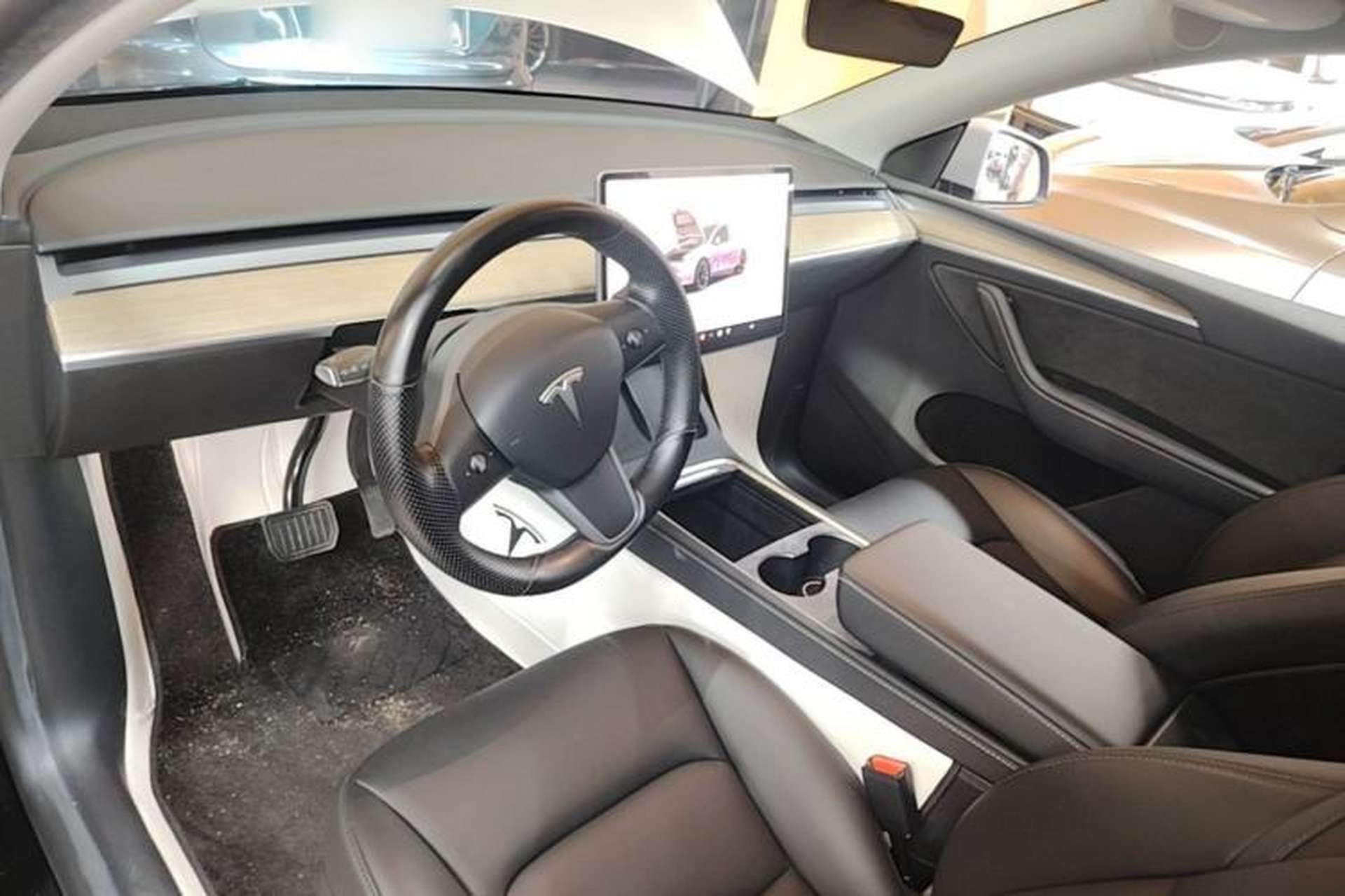 Used Tesla Model Y 2022 Revised Version Rear-Wheel Drive Center Console