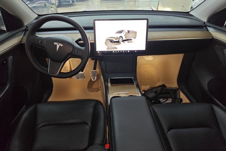 Used Tesla Model Y 2022 Rear-Wheel-Drive Version Center Console