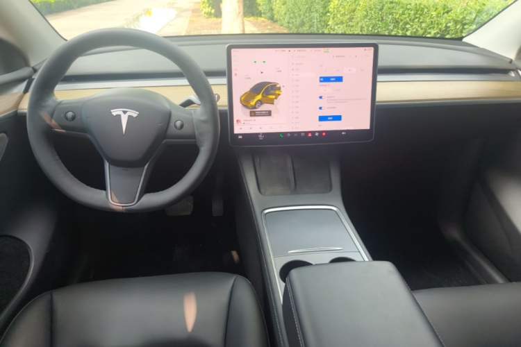 Used Tesla Model Y 2022 Revised Version Rear-Wheel Drive Center Console