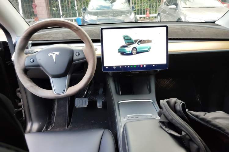 Used Tesla Model Y 2022 Rear-Wheel-Drive Version Center Console