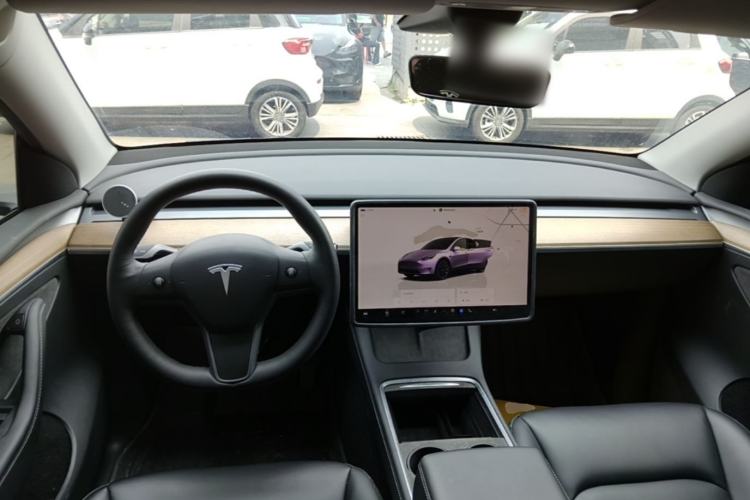 Used Tesla Model Y 2022 Rear-Wheel-Drive Version Center Console