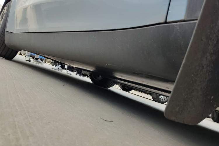 Used Tesla Model Y 2022 Rear-Wheel-Drive Version Chassis Front Right