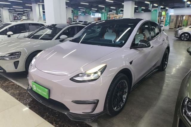 Tesla Model Y 2022 Rear-Wheel-Drive Version с пробегом