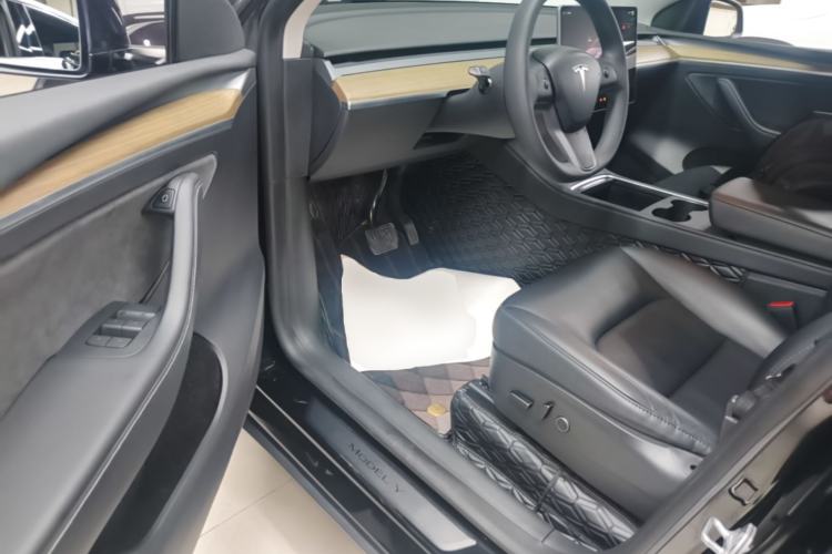 Used Tesla Model Y 2022 Revised Version Rear-Wheel Drive Driver Seat