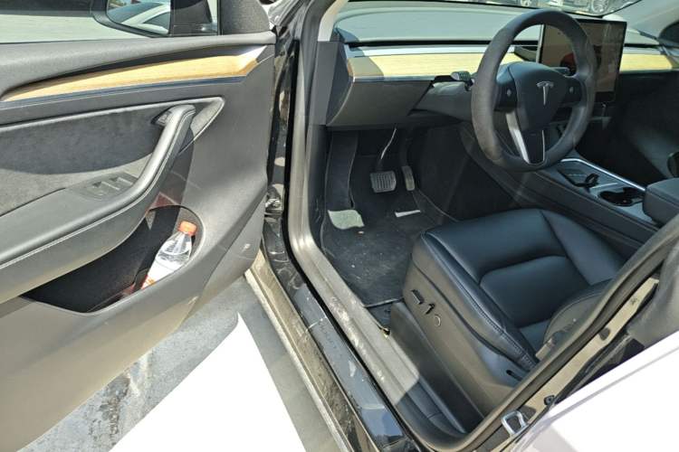 Used Tesla Model Y 2022 Revised Version Rear-Wheel Drive Driver Seat