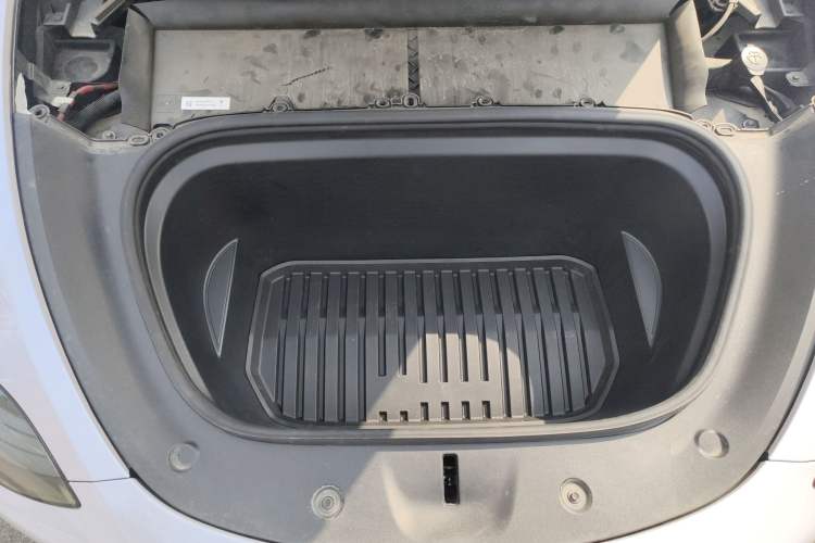 Used Tesla Model Y 2022 Revised Version Long-Range All-Wheel Drive Engine Bay