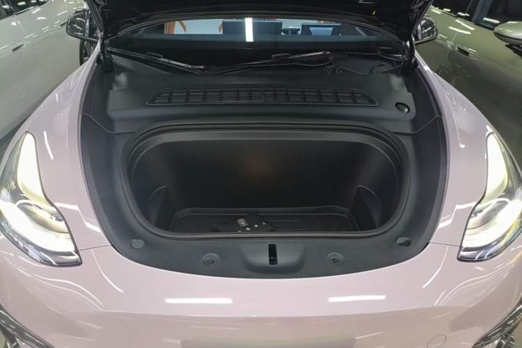 Used Tesla Model Y 2022 Rear-Wheel-Drive Version Engine Bay