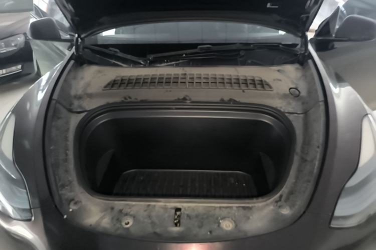 Used Tesla Model Y 2022 Rear-Wheel-Drive Version Engine Bay