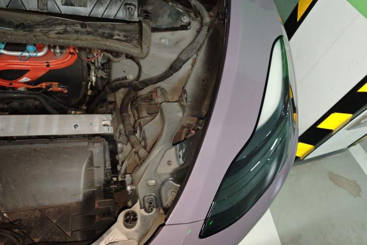 Used Tesla Model Y 2022 Rear-Wheel-Drive Version Engine Bay Left
