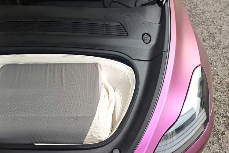 Used Tesla Model Y 2022 Performance High-Performance All-Wheel-Drive Version Engine Bay Left