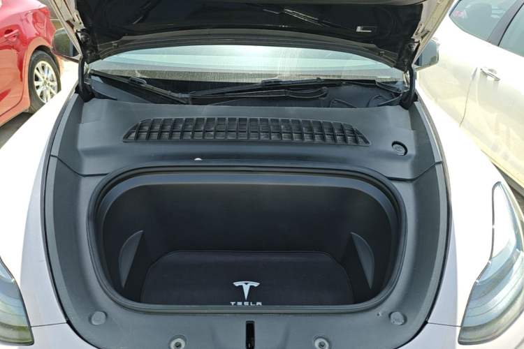 Used Tesla Model Y 2022 Revised Version Rear-Wheel Drive Engine Bay