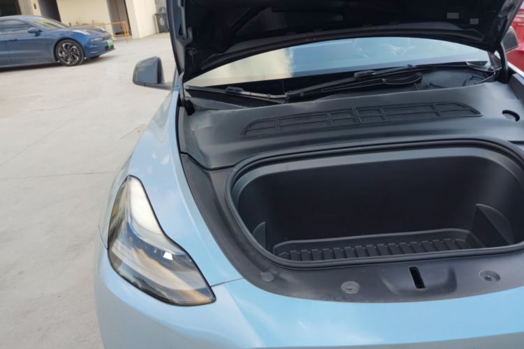 Used Tesla Model Y 2022 Rear-Wheel-Drive Version Engine Bay Right