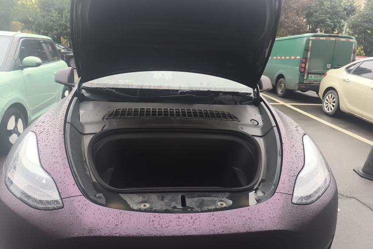 Used Tesla Model Y 2022 Rear-Wheel-Drive Version Engine Bay