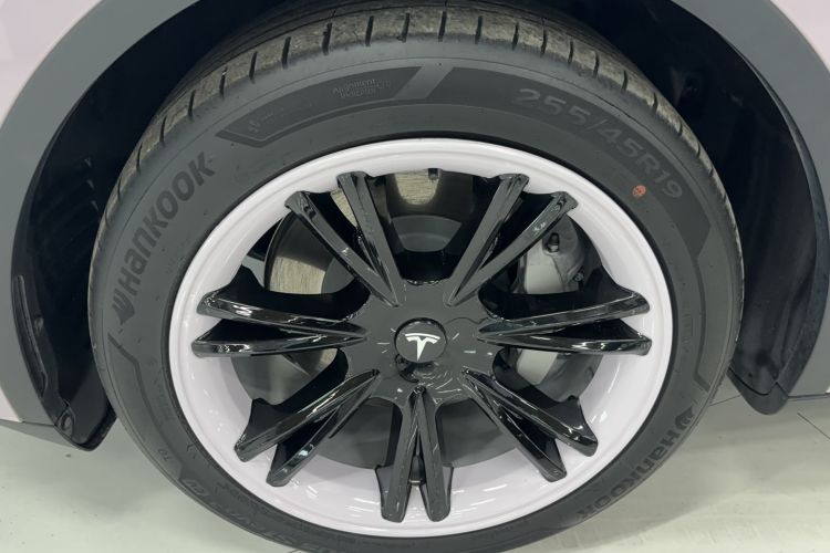 Used Tesla Model Y 2022 Rear-Wheel-Drive Version Exterior 2