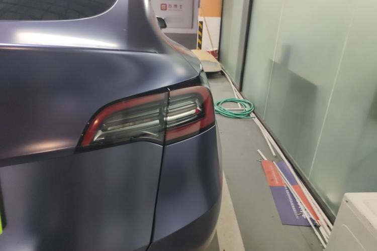 Used Tesla Model Y 2022 Long-Range All-Wheel-Drive Version Exterior 6