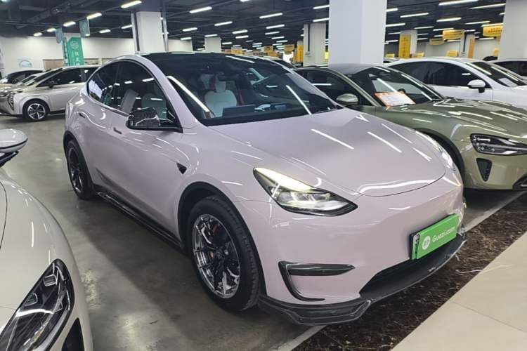 Used Tesla Model Y 2022 Rear-Wheel-Drive Version Front Right 45 Deg