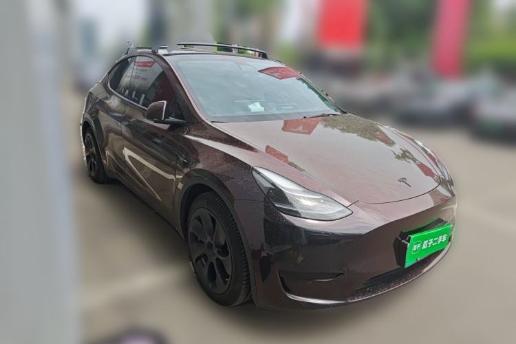 Used Tesla Model Y 2022 Rear-Wheel-Drive Version Front Right 45 Deg