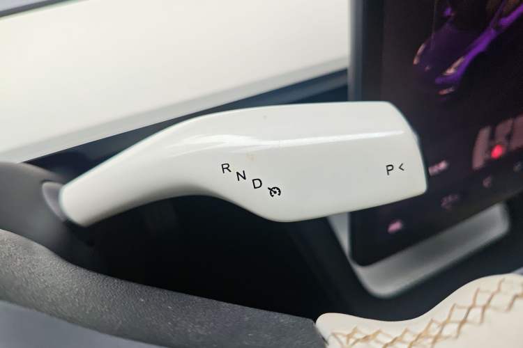 Used Tesla Model Y 2022 Performance High-Performance All-Wheel-Drive Version Gear Lever