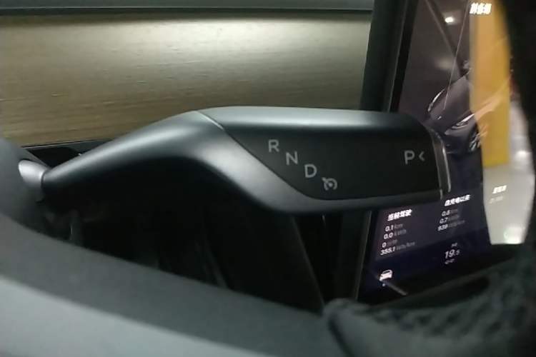 Used Tesla Model Y 2022 Revised Version Rear-Wheel Drive Gear Lever