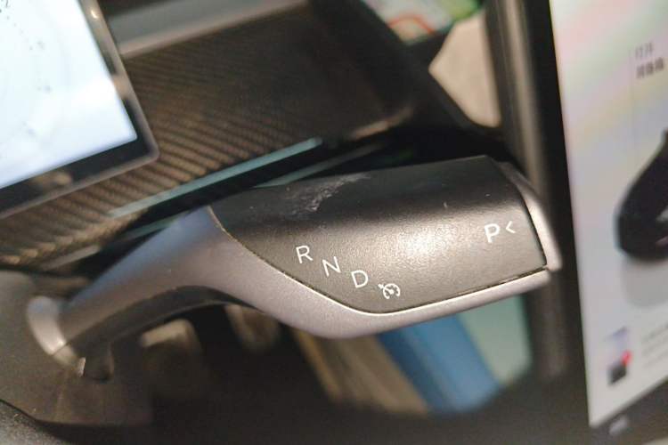 Used Tesla Model Y 2022 Revised Version Rear-Wheel Drive Gear Lever