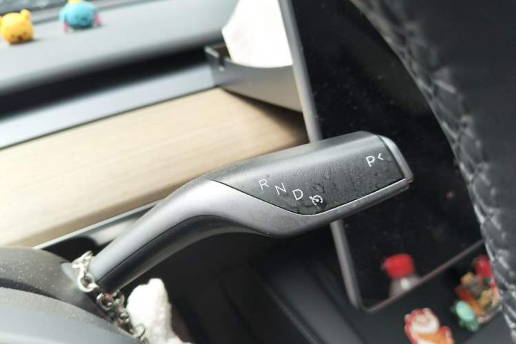 Used Tesla Model Y 2022 Revised Version Rear-Wheel Drive Gear Lever