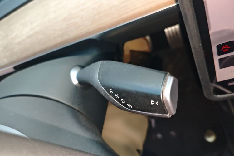 Used Tesla Model Y 2022 Performance High-Performance All-Wheel-Drive Version Gear Lever