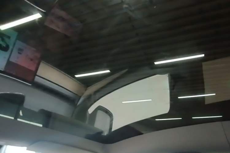 Used Tesla Model Y 2022 Rear-Wheel-Drive Version Headliner