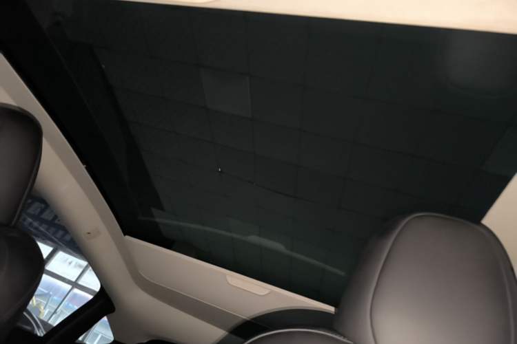 Used Tesla Model Y 2022 Rear-Wheel-Drive Version Headliner