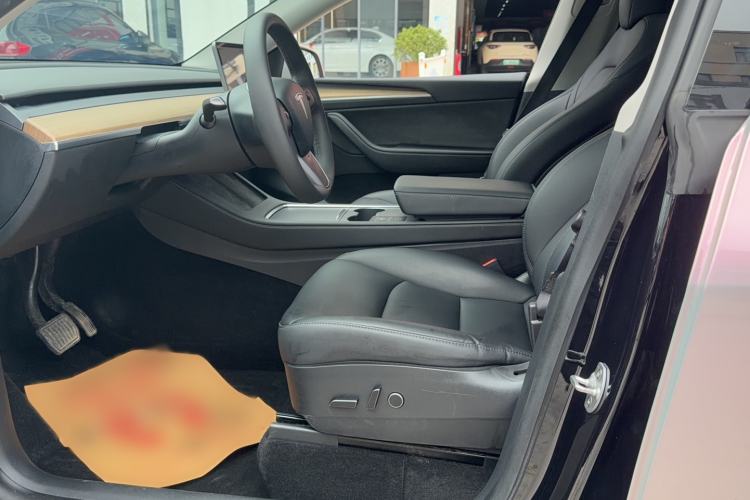 Used Tesla Model Y 2022 Rear-Wheel-Drive Version Interior 1