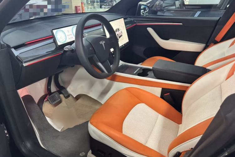 Used Tesla Model Y 2022 Rear-Wheel-Drive Version Interior 2