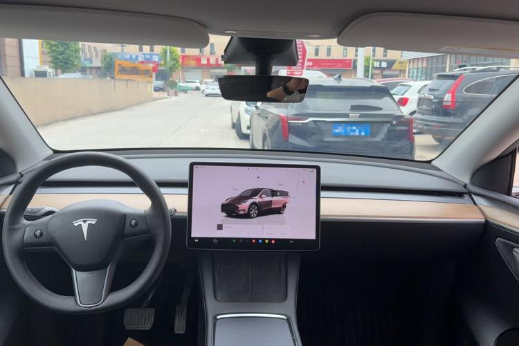 Used Tesla Model Y 2022 Rear-Wheel-Drive Version Interior 3