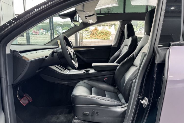 Used Tesla Model Y 2022 Revised Version Rear-Wheel Drive Interior 4