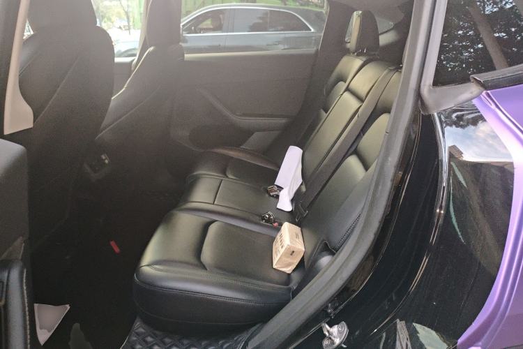 Used Tesla Model Y 2022 Performance High-Performance All-Wheel-Drive Version Interior 4