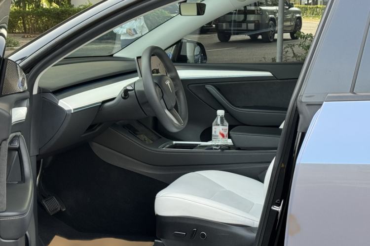 Used Tesla Model Y 2022 Revised Version Rear-Wheel Drive Interior 6