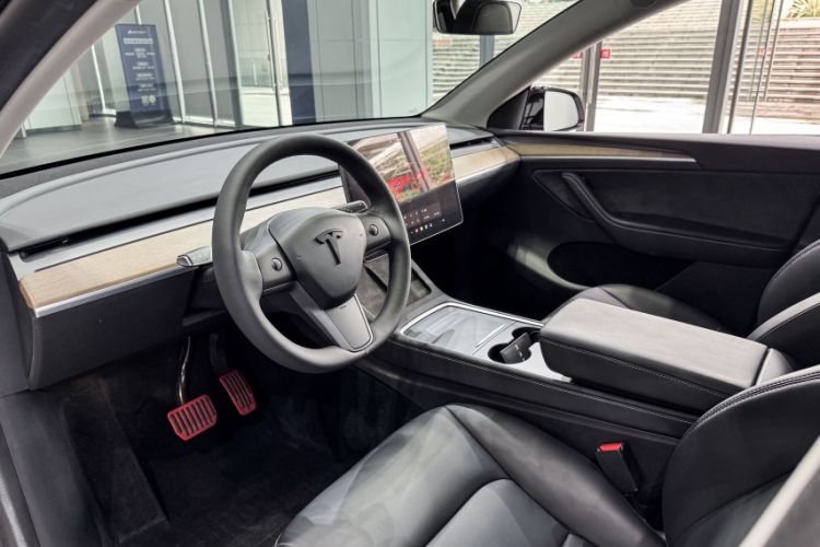 Used Tesla Model Y 2022 Revised Version Rear-Wheel Drive Interior 9