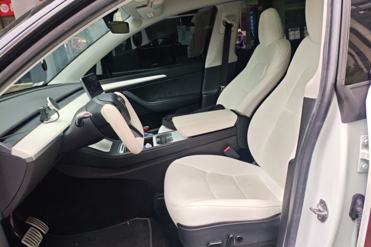 Used Tesla Model Y 2022 Performance High-Performance All-Wheel-Drive Version Left Front Seat