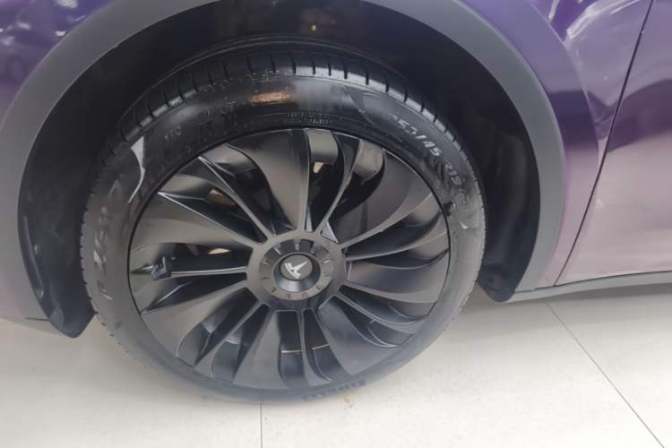 Used Tesla Model Y 2022 Revised Version Rear-Wheel Drive Left Front Wheel Hub