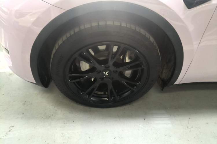 Used Tesla Model Y 2022 Revised Version Rear-Wheel Drive Left Front Wheel Hub