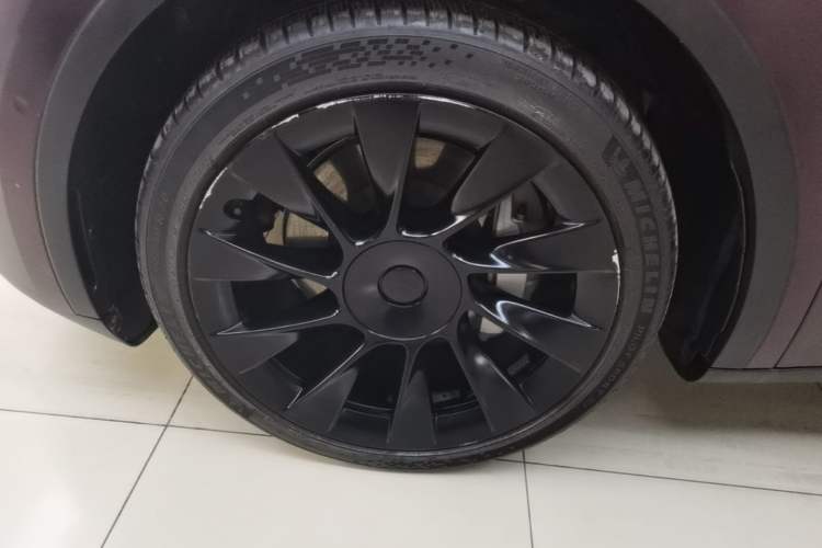 Used Tesla Model Y 2022 Revised Version Rear-Wheel Drive Left Front Wheel Hub