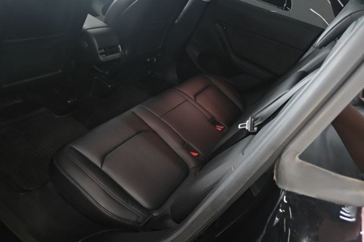 Used Tesla Model Y 2022 Rear-Wheel-Drive Version Left Rear Seat