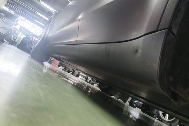 Used Tesla Model Y 2022 Revised Version Rear-Wheel Drive Left Side Sill