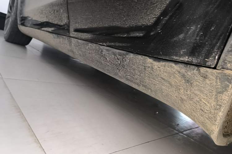 Used Tesla Model Y 2022 Rear-Wheel-Drive Version Left Side Sill