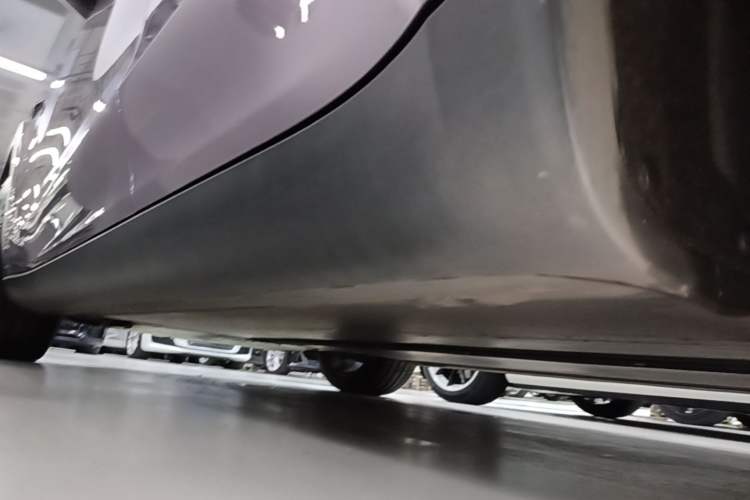 Used Tesla Model Y 2022 Revised Version Rear-Wheel Drive Left Side Sill