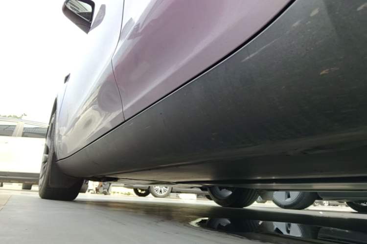 Used Tesla Model Y 2022 Rear-Wheel-Drive Version Left Side Sill