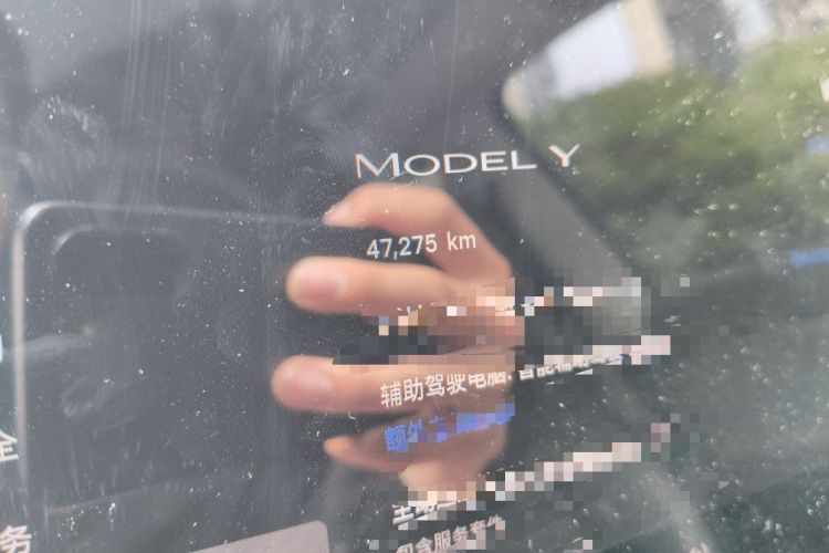 Used Tesla Model Y 2022 Revised Version Rear-Wheel Drive Odometer Close Up