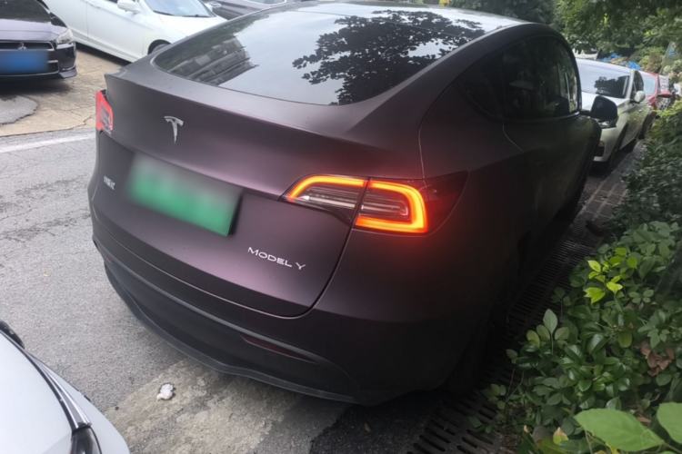 Used Tesla Model Y 2022 Rear-Wheel-Drive Version Rear Right 45 Deg