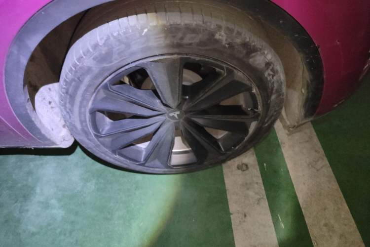 Used Tesla Model Y 2022 Revised Version Rear-Wheel Drive Right Front Wheel Hub