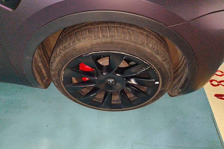 Used Tesla Model Y 2022 Revised Version Rear-Wheel Drive Right Front Wheel Hub